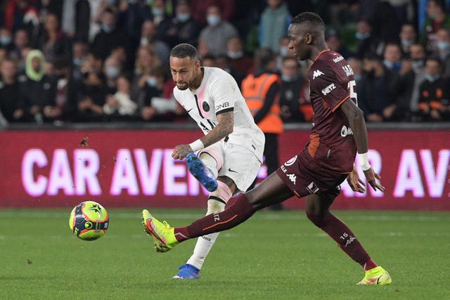 赵继伟19+10辽宁4-0横扫新疆 成就3连冠伟业